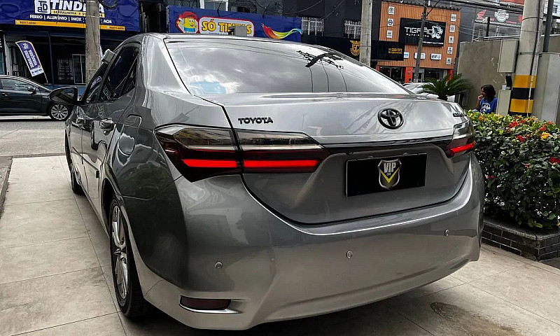 Toyota Corolla Gli 1...