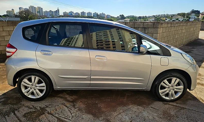 Honda Fit Ex 2014 1....