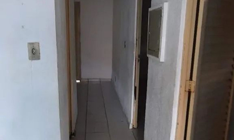 Casa À Venda- Reside...