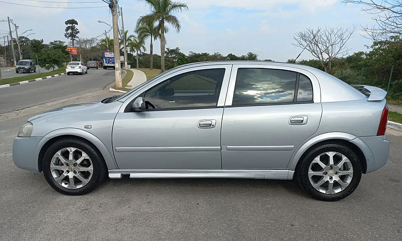 Chevrolet Astra Adva...
