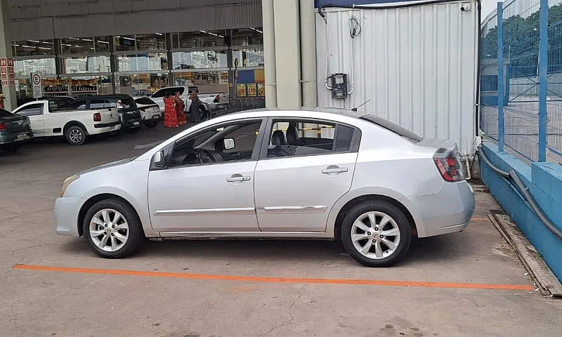 Nissan Sentra S 2.0/...