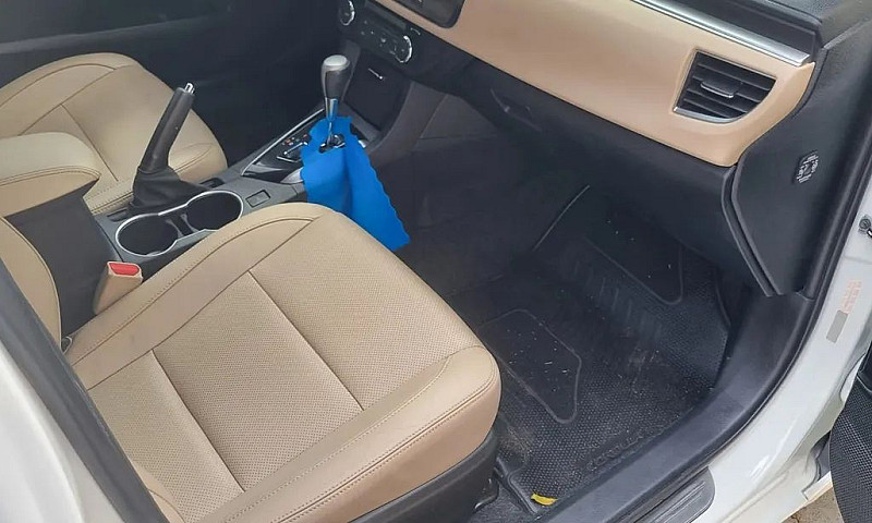 Toyota Corolla Altis...