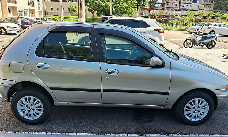 Fiat Palio Young 1.0...