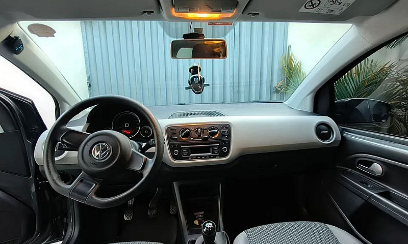 Volkswagen Up! Move ...