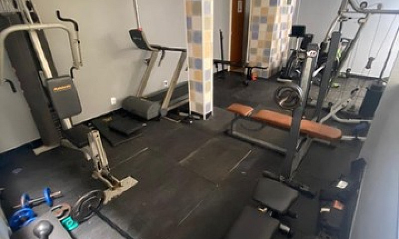 Quarto Mobiliado Est...