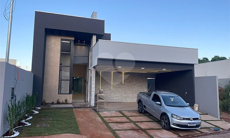 Casa À Venda Com 4 D...
