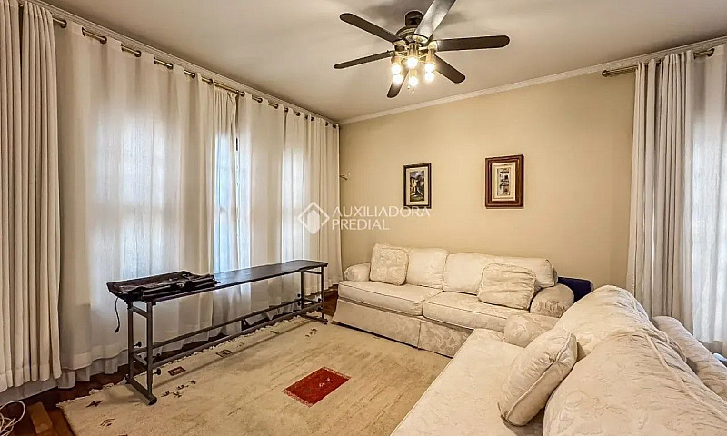 Casa À Venda Com 231...