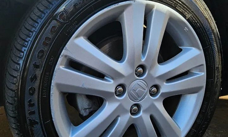 Honda Fit Ex 2014 1....