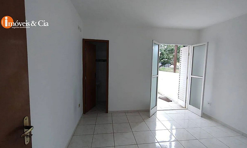 Casa Com 2 Dormitóri...