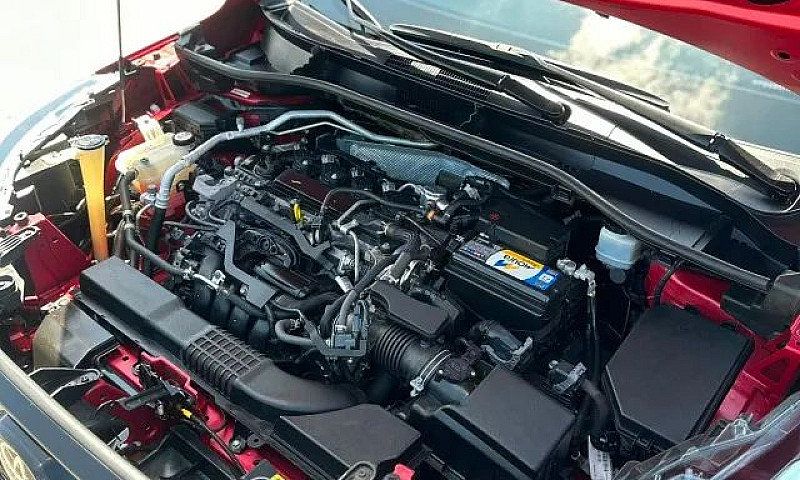 Toyota Corolla Cross...