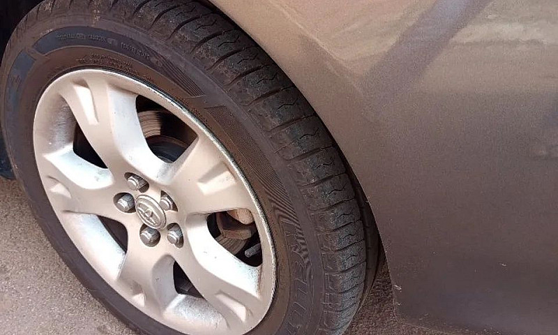 Toyota Corolla Xei 1...