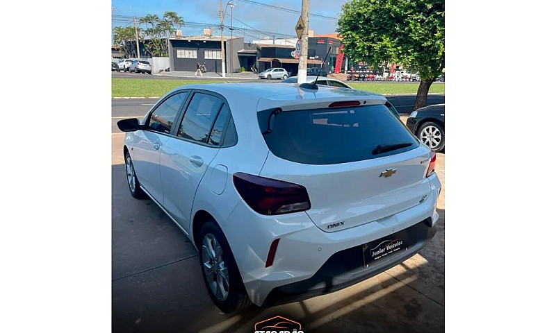 Chevrolet Onix Plus ...