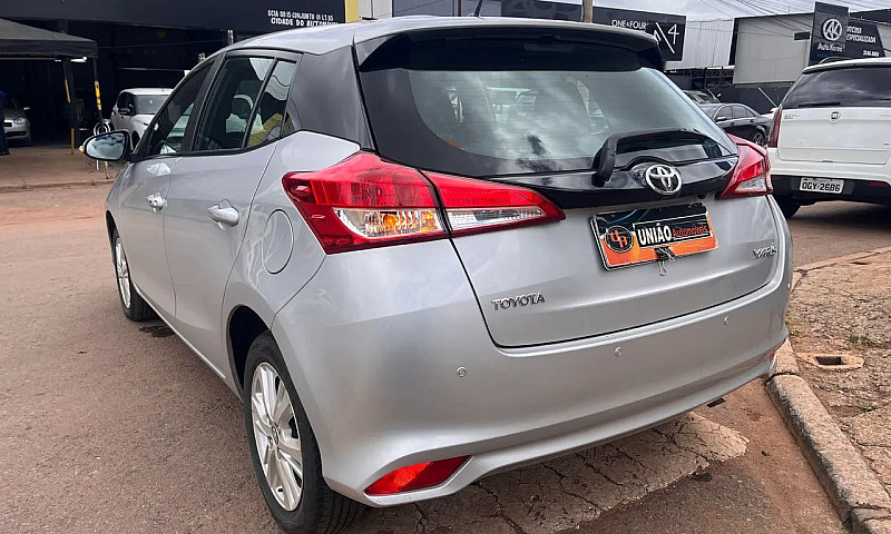 Toyota Yaris Xl Plus...