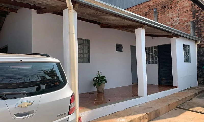 Casa Com 2 Quartos E...