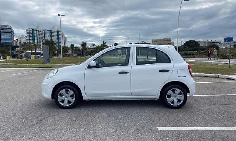 Nissan March 1.0 S 1...