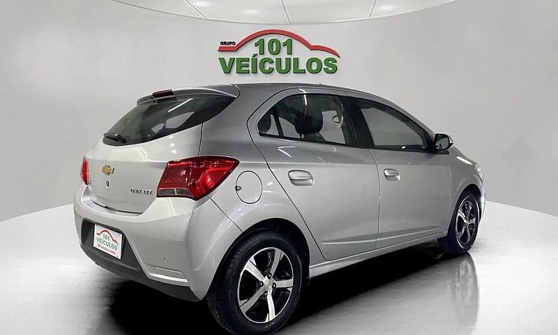 Chevrolet Onix Hatch...