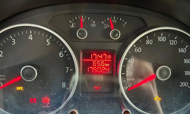 Volkswagen Voyage 1....