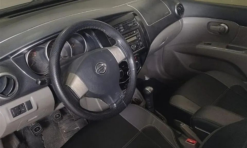 Nissan Livina Sl 1.6...