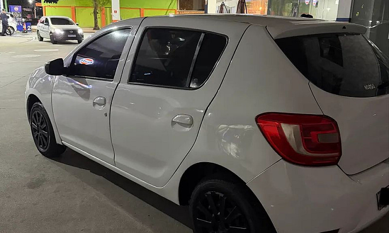 Renault Sandero Auth...