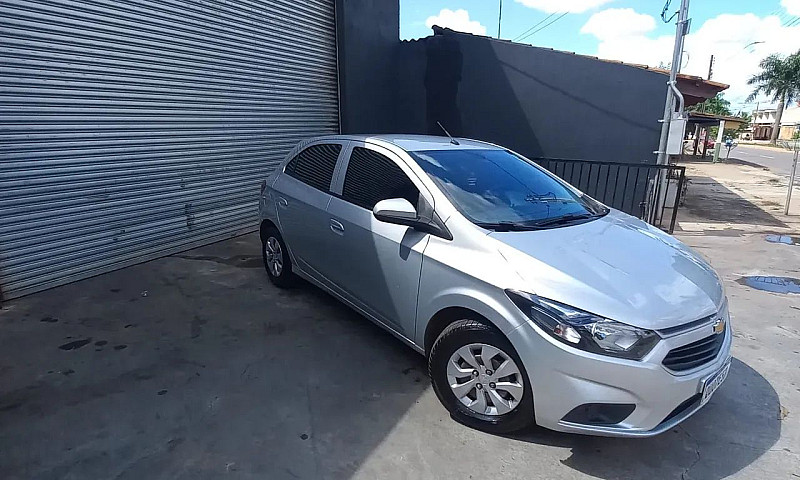 Chevrolet Onix Hatch...