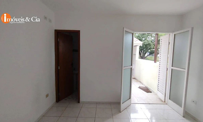 Casa Com 2 Dormitóri...
