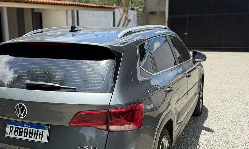 Volkswagen Taos High...
