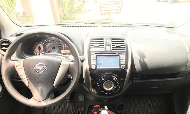 Nissan March Sl 1.6...