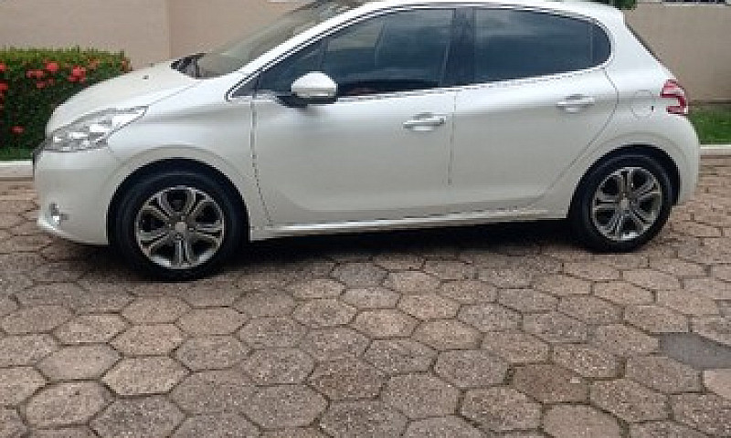 Peugeot 208...