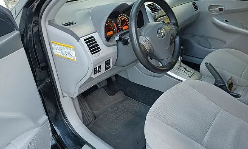 Vendo Corolla Gli 1....