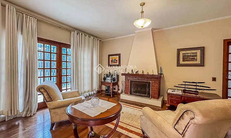 Casa À Venda Com 231...