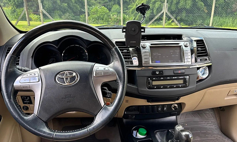 Hilux Sw4 4X4...