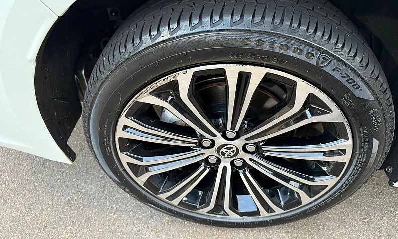 Toyota Corolla Altis...
