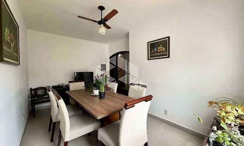 Casa 4 Dormitórios S...