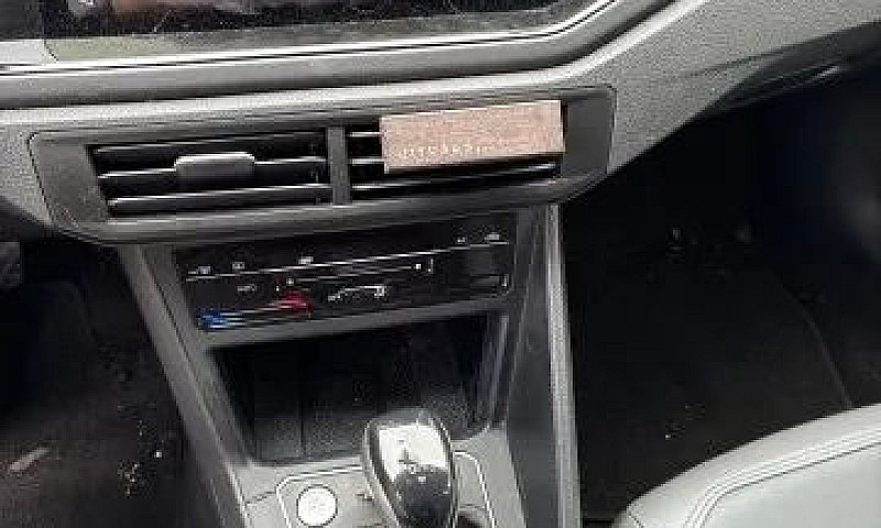 Volkswagen Nivus Hig...