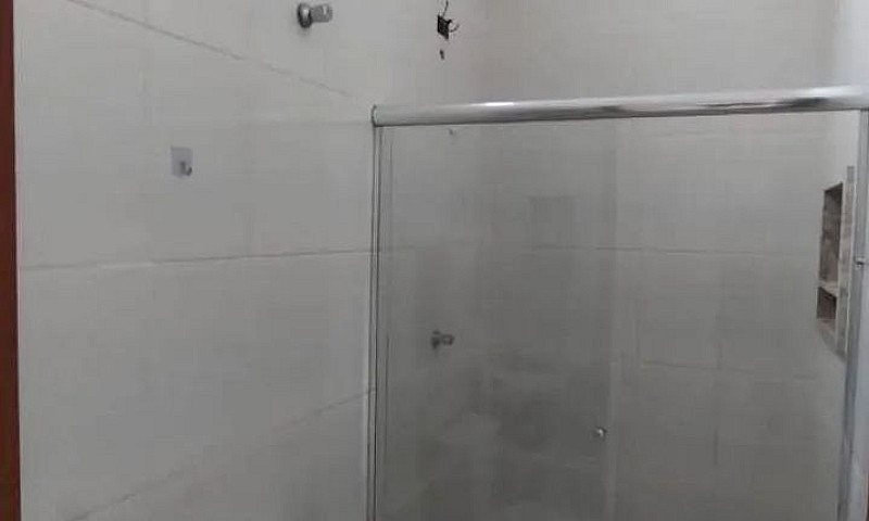 Casa Com 2 Dormitóri...