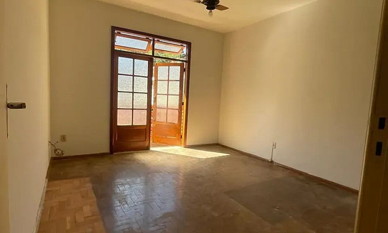 Casa Com 06 Quartos ...