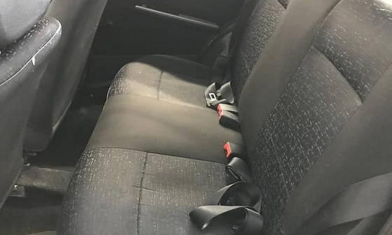 Fiat Uno 2011/2012 1...