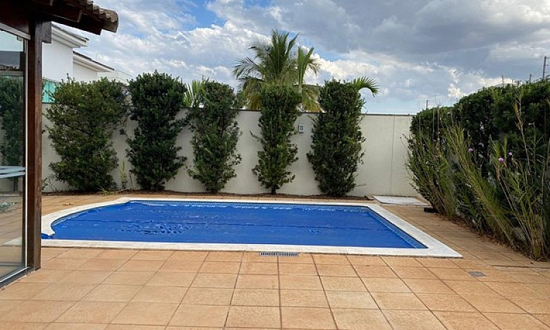 Linda Casa Em Condom...