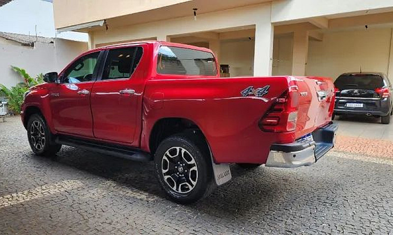 Hilux 21/21 Vermelha...
