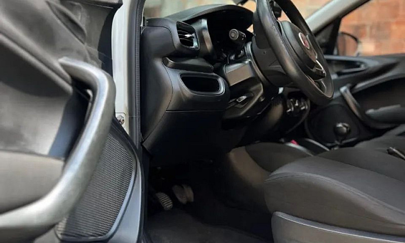 Fiat Argo Drive 1.0 ...