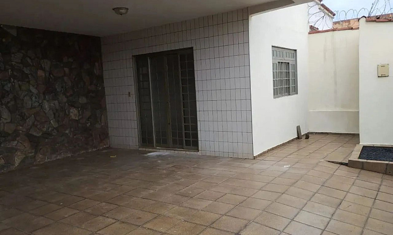 Casa Disponível Para...