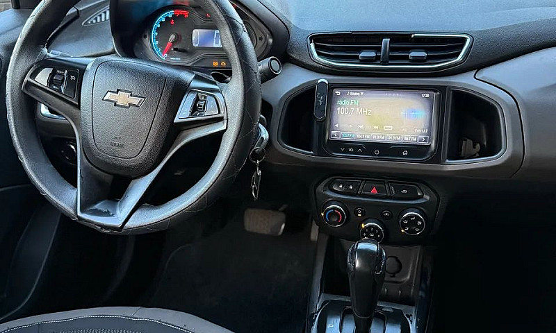 Chev. Prisma Sedã Au...