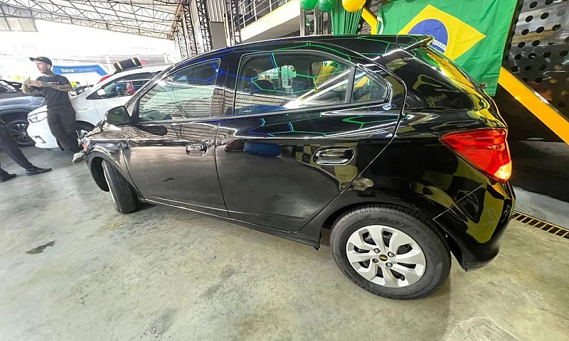 Chevrolet Onix Joy H...