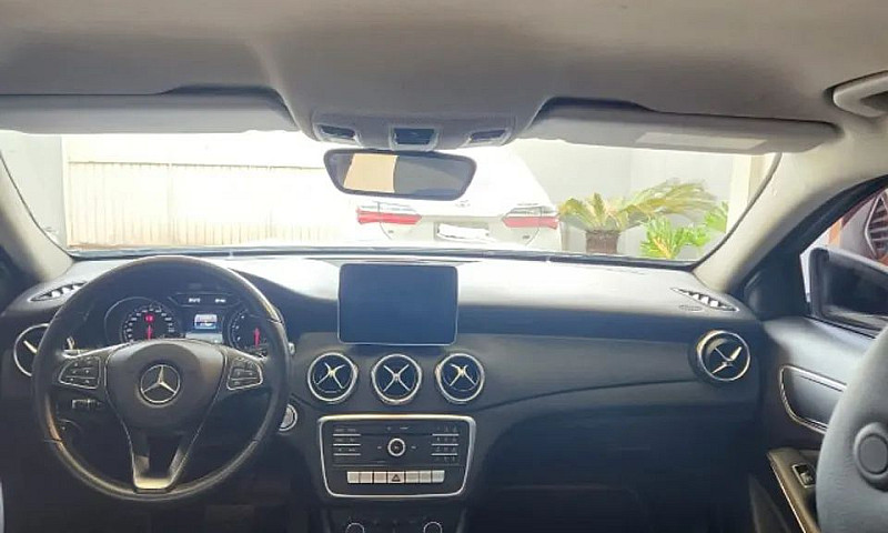 Mercedes-Benz Gla 20...