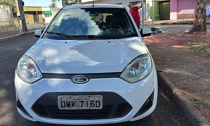 Ford Fiesta 1.0 8V F...