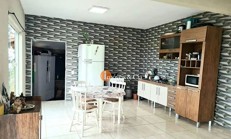 Casa Com 3 Dormitóri...