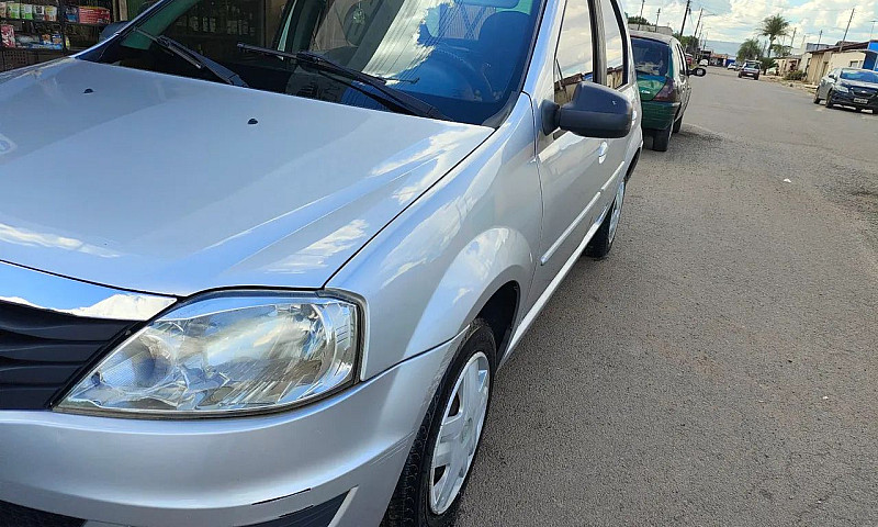 Renault Logan Expres...