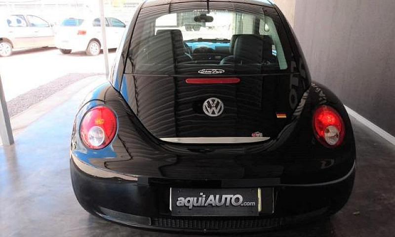 Volkswagen New Beetl...