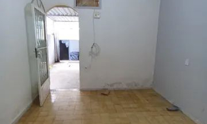 1 Quarto Com Garagem...