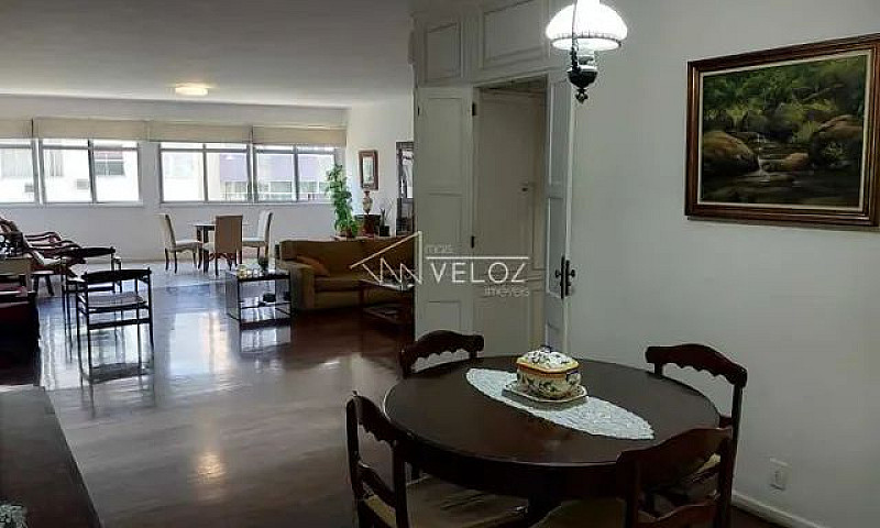 Apartamento-À Venda-...